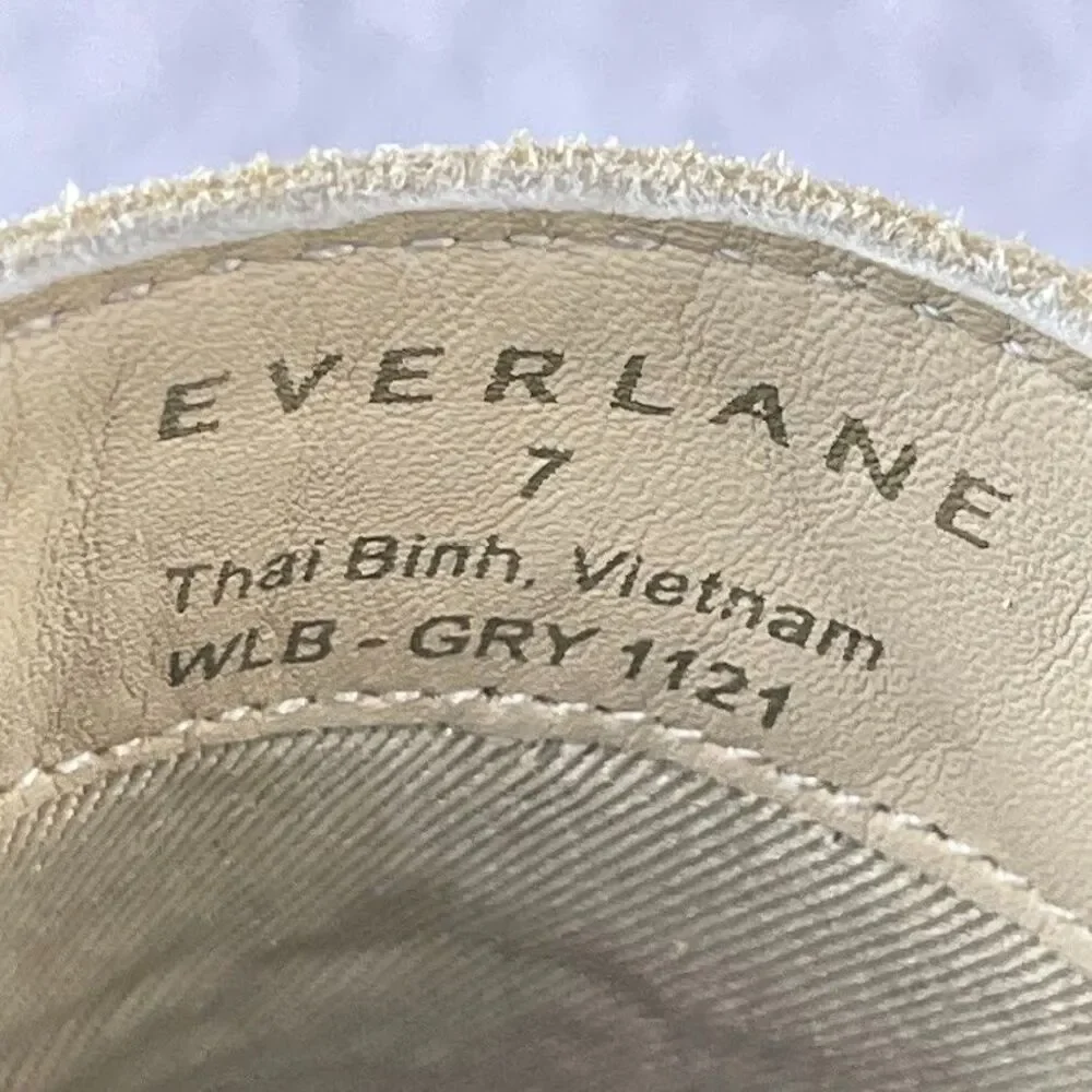 Everlane Suede Leather Shoe Mens Size 7 Beige The Desert Shoe Lace Up Wallabee